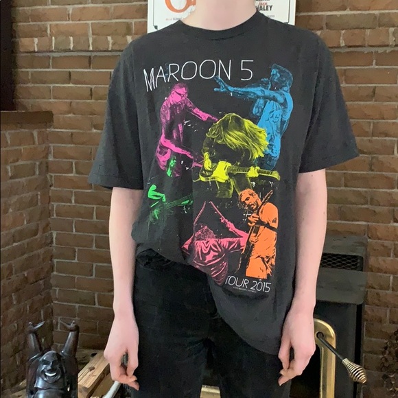 📌 Maroon 5 2015 Tour Concert T-shirt - Picture 1 of 4